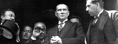 Atatürk facebook kapak fotoğrafı